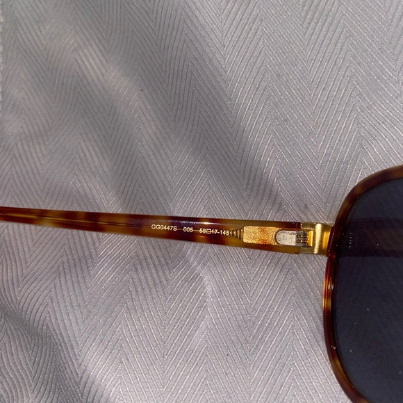 GUCCI SUNGLASSES - Picture 4 of 4